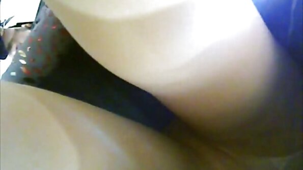 Η Eva Notty γαμάει ένα kinky ζευγάρι